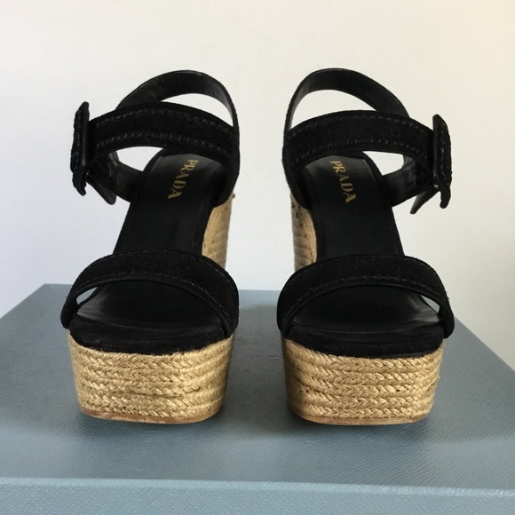 PRADA - Picture 3 of 16